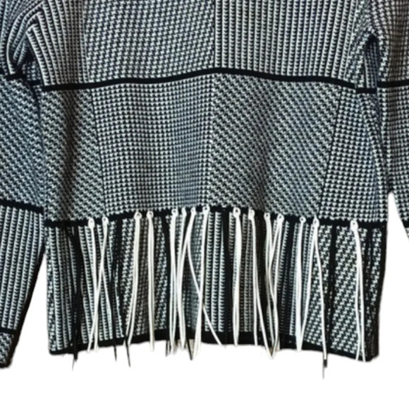 Haute Rogue front fringe western vibe houndstooth sweater mix print M - Picture 6 of 9